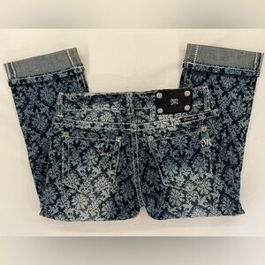 NWT Miss Me Women’s Cuffed Capris Jeans Blue Floral Brocade Print Size 27